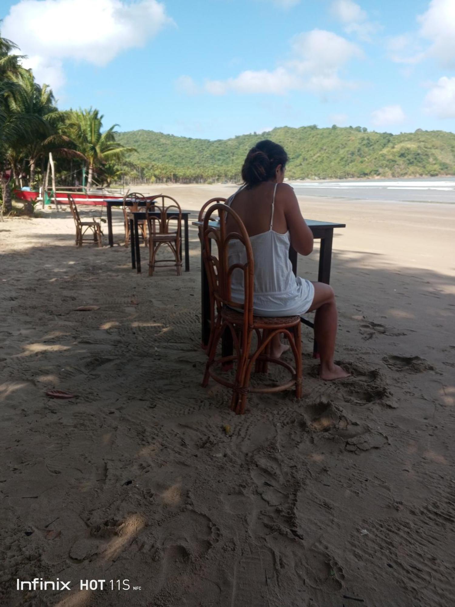 Akoya Beach Park And Cottages Locaroc Habitación foto